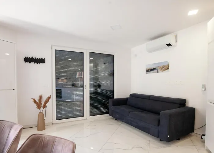 펜션 Modern Grey Harmony Retreat