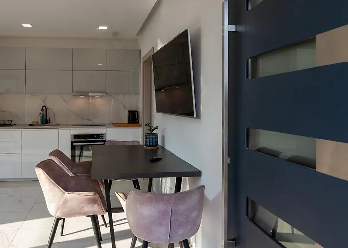 Modern Grey Harmony Retreat 펜션 *