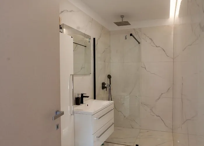 度假居 Modern Grey Harmony Retreat Bertoki