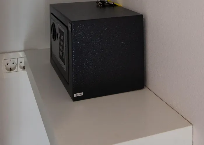 Modern Grey Harmony Retreat Bertoki