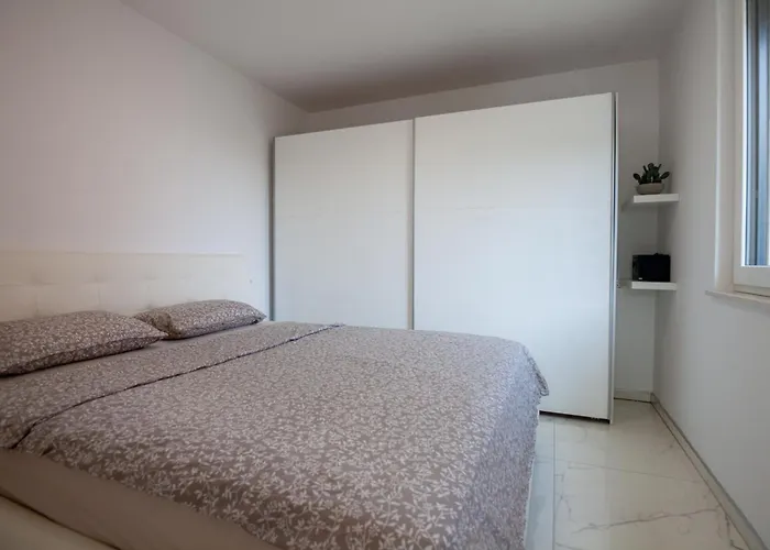 Modern Grey Harmony Retreat *